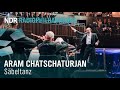 Capture de la vidéo Aram Chatschaturjan: "Säbeltanz" Aus "Gayaneh“ Mit Andrew Manze | Ndr Radiophilharmonie