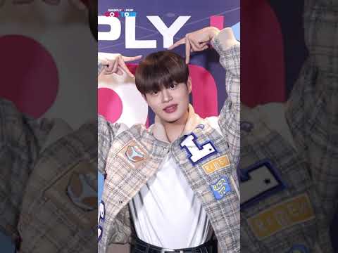 DAEHWI &amp;#39;4 poses <strong>unlike</strong> any other&amp;#39;📸I Simply&amp;#39;s Mission Cam📹 #Shorts
