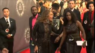 Beyoncé arriving at the 2014 MTV Video Music Awards [BeyonceOnline.org]