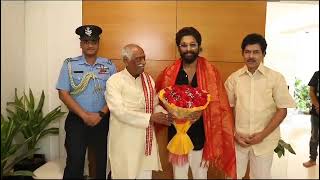 Bandaru Dattatreya meets Allu Arjun and congratulates him on National Award win