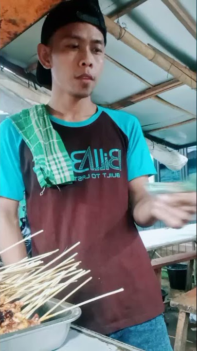 Tukang sate lucu