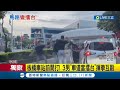 #三立獨家 板橋車站前開打！3男&quot;車道當擂台&quot;揮拳互毆 2男&quot;踹車洩憤&quot; 後方駕駛嚇壞 疑&quot;行車糾紛&quot;釀衝突 2車3人車道上演全武行｜記者 游濤 何孟哲｜【LIVE大現場】20231030｜三立新聞台