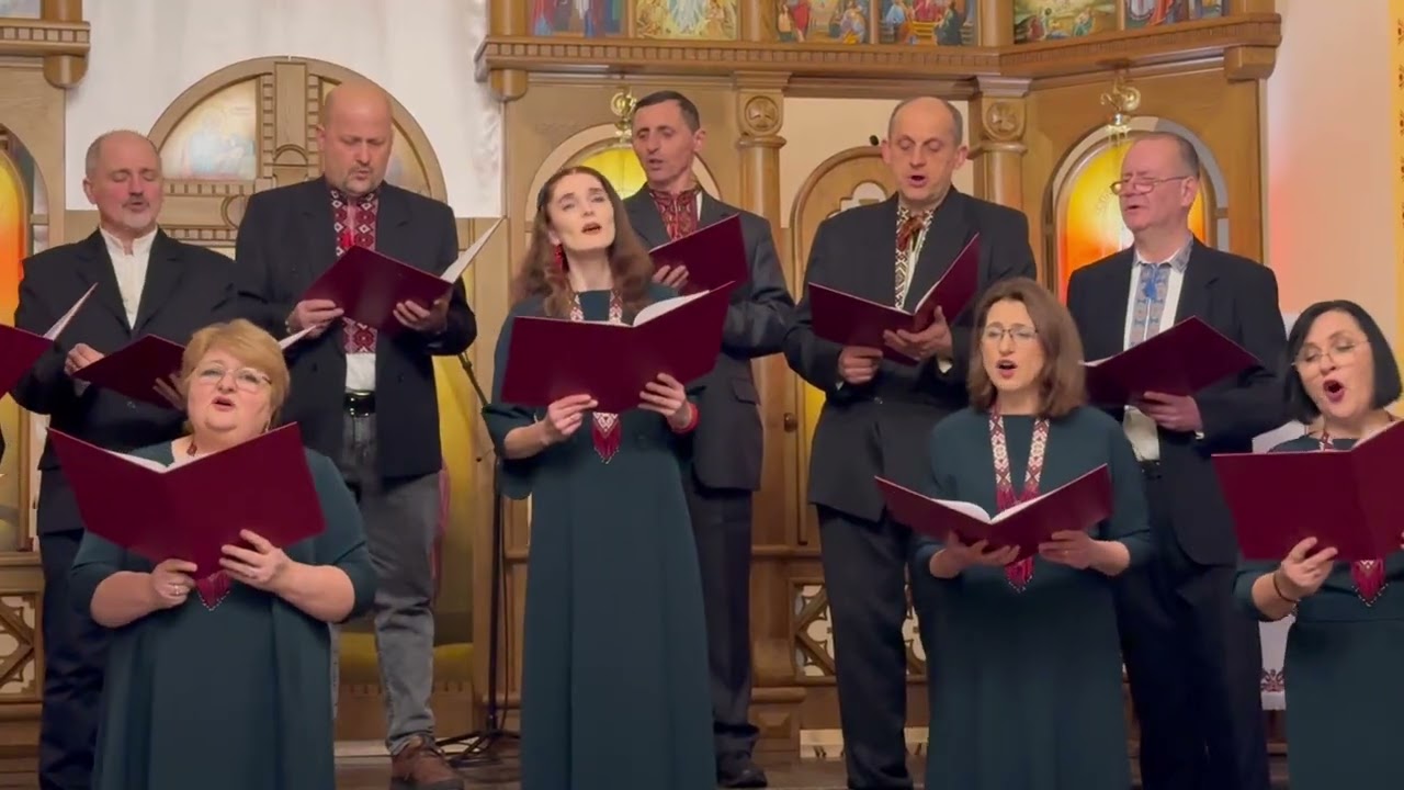 Колядка “Спас прийшов до нас” у виконанні хору Софія (Дрогобич)