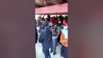 Làng cùi komtum trao quà tết