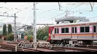 Kereta api versi lily