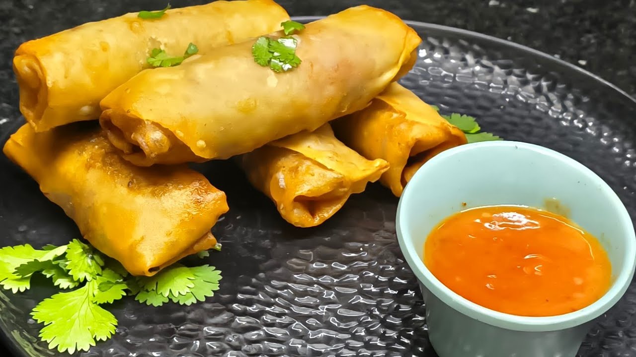 Crispy chicken spring rolls recipe | home made spring rolls #rolls #food #iftarrecipe #recipe