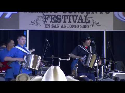 2010 Tejano Conjunto Festival Linda Escobar featur...