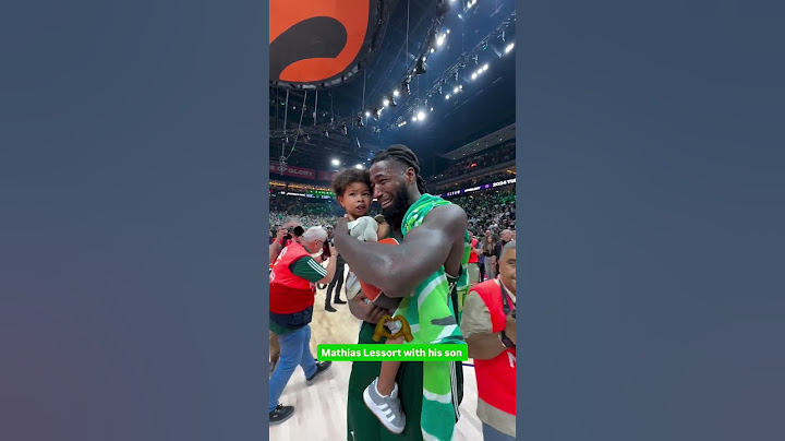 Mathias LESSORT celebrates with his son on the court | EMOTIONAL MOMENTS after PAO's victory
