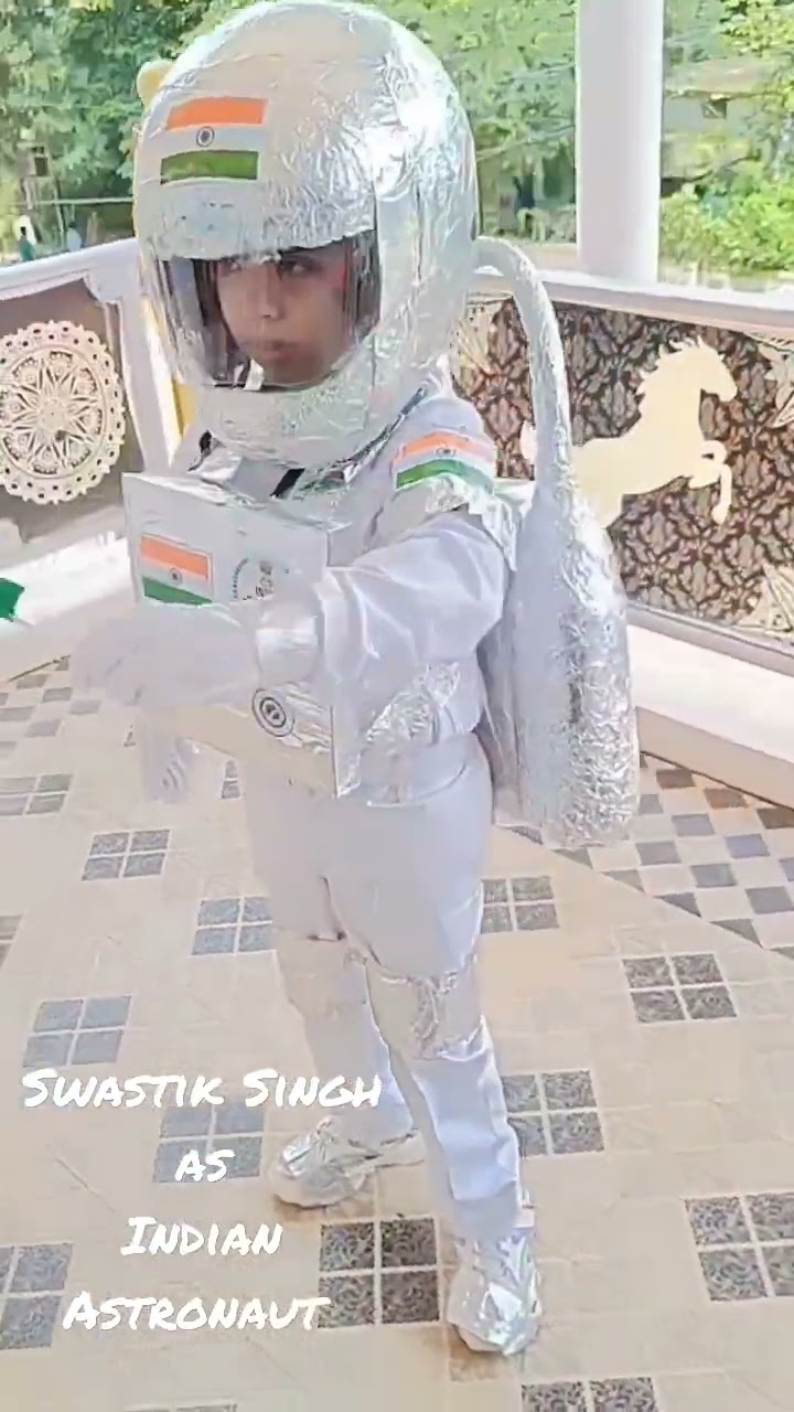 Buy BookMyCostume Astronaut Kids Fancy Dress Costume 3-4 years Online at  Low Prices in India - Amazon.in