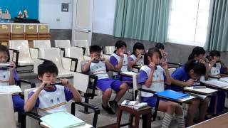 1021018廖逸欣老師指導學東國小口琴隊比賽自選曲 紅莓果