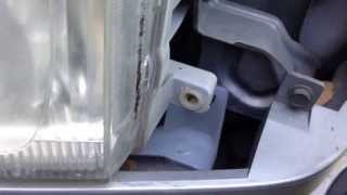 1999-2004 Pathfinder/Q4 - How to Replace Front Parking/Turn Signal Bulb