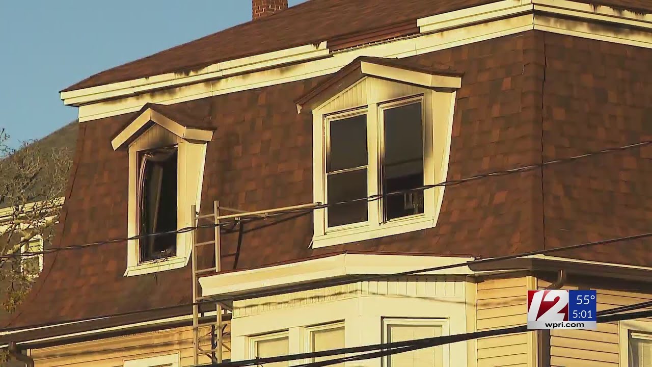 Fire damages Fall River home - YouTube