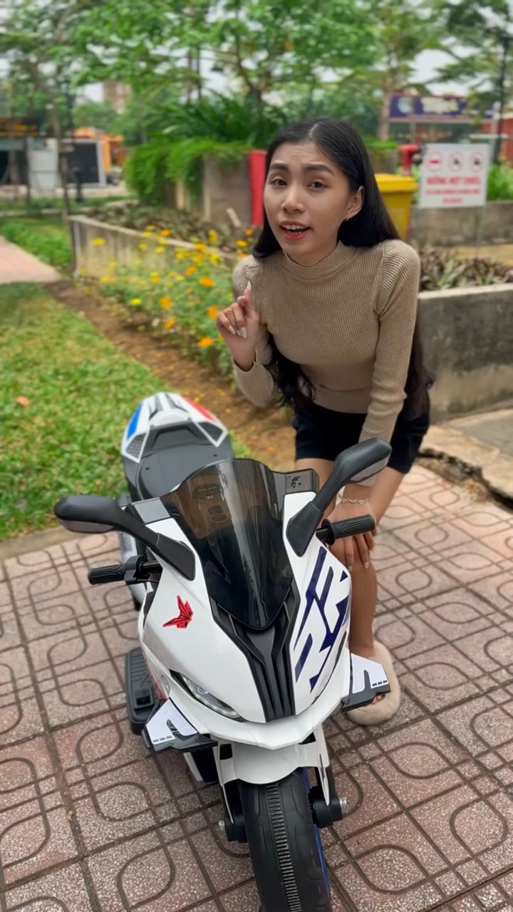 LNS - Bạn có xe xịn, tôi có xe xịn hơn || You have a good car, I have a better car #shorts