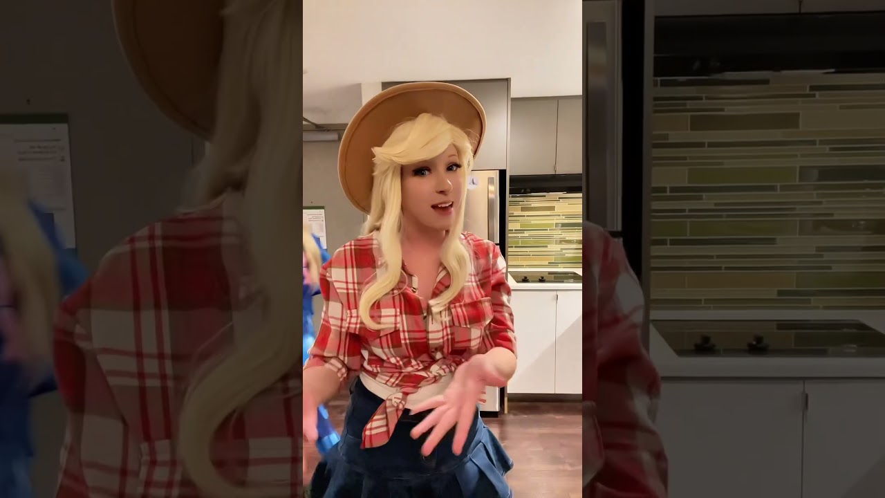 #mylittlepony #mlp  #mylittleponyfriendshipismagic #mlpcosplay #applejack #cosplay #transition