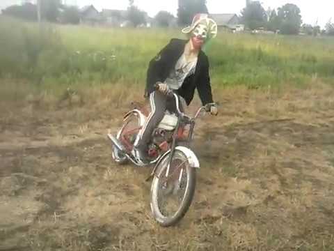 Девочка на мопеде Рига