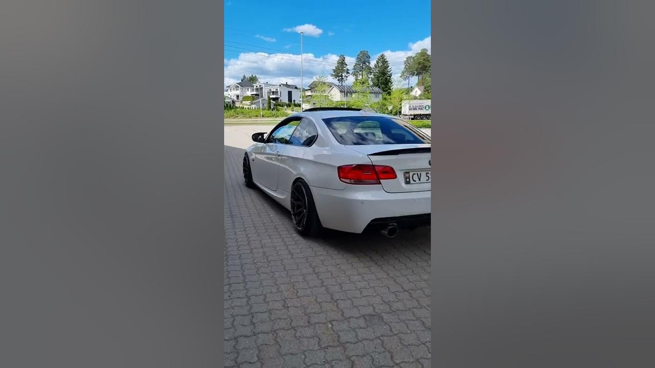 BMW e92 325d with downpipe//sound. 