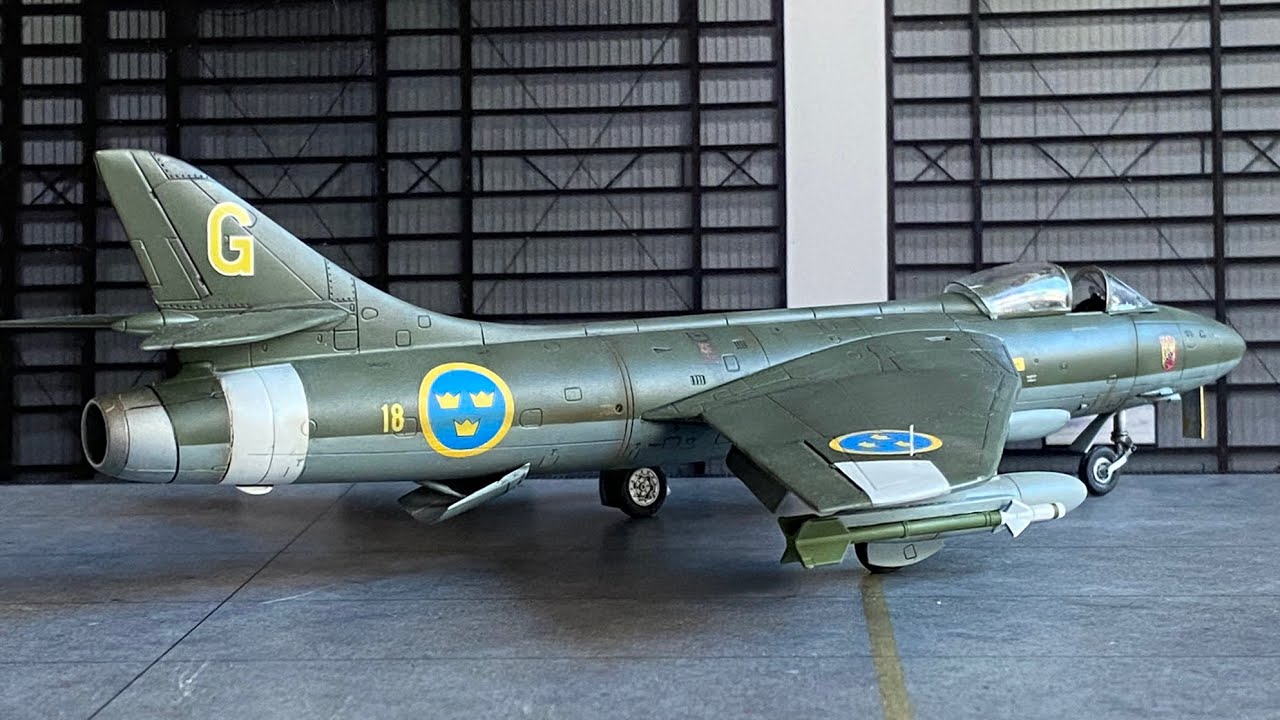 J 34 - Hawker Hunter - Swedish Air Force, 1960 - Revell - 1:72 plastic aircraft model