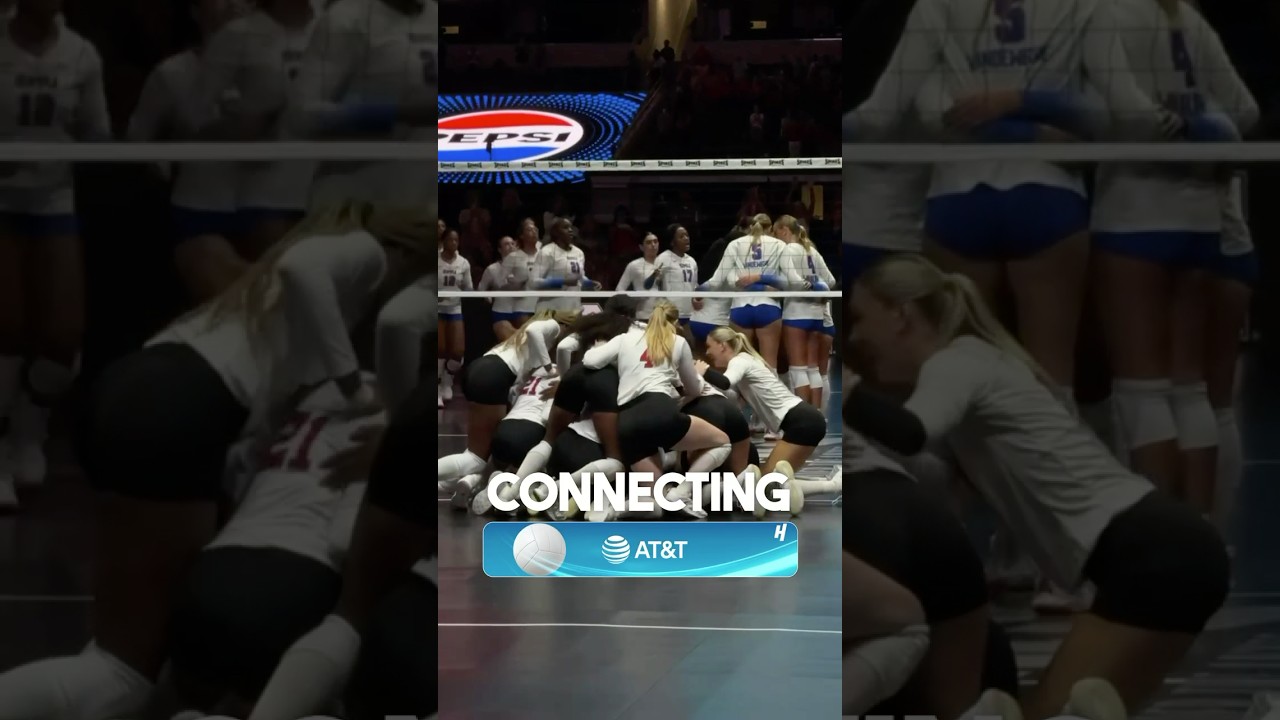 Women’s College Volleyball was LIVE last night 🔥