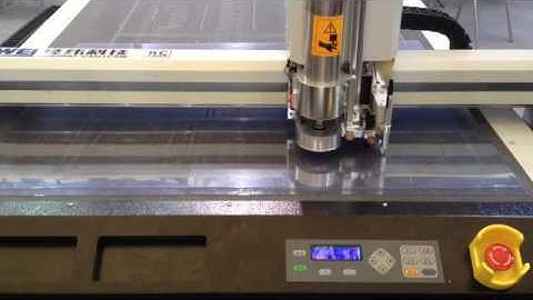 Máy cắt rập cải tiến Jingwei RC03 cắt 03 lớp 1.5mm