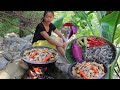 Survival cooking in the rainforest - Cooking Small shrimp with Banana flower for Lunch ideas