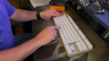 Glorious GMMK White Ice Edition TKL Keyboard Unboxing