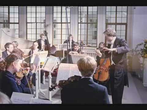 Antonin Dvorák - Serenade for String Orchestra E Major Op.22