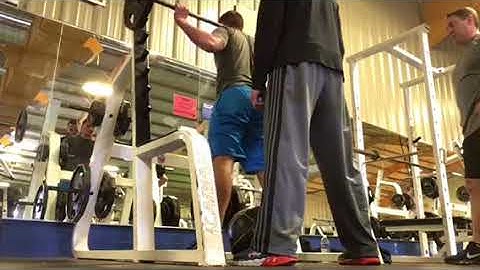 SQUATTING 135 FOR 50 REPS