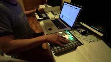 Ableton 9 live techno music performance #novation #music #launchpad #techno