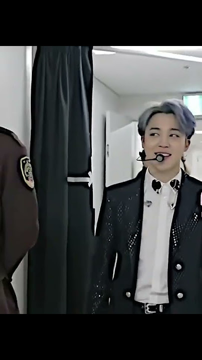 Jimin Measuring His Height With The Security Guard #shorts #parkjimin #bts