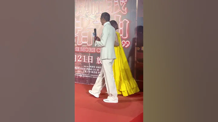68歲的#周潤發 每次出席活動必帶妻子，真正的德藝雙馨！ - 天天要聞