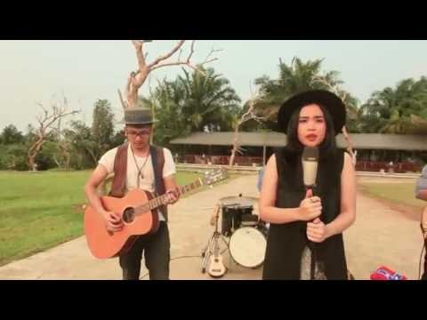 When I Look At You (Miley Cyrus Cover) by Blue Jeans (Rifany Maria & Try Manik)