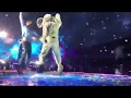 Elephant jumps on stage to dance with Chris Martin - Gothenburg, June 25