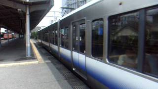 JR西日本225系5000番台E518編成+223系0番台発車