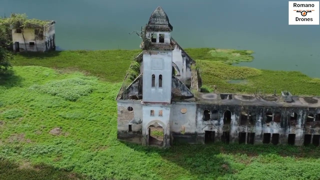 Igreja submersa na barragem de Tapacurá 