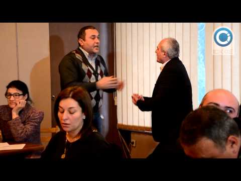 საკრებულოს წევრები „ქართული ოცნებიდან“ – პრემიები პატრიარქის ნაკურთხია