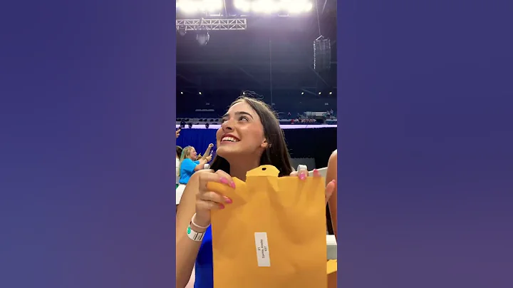 BID DAY!!! 💙💙 #olemiss #rush #bidday