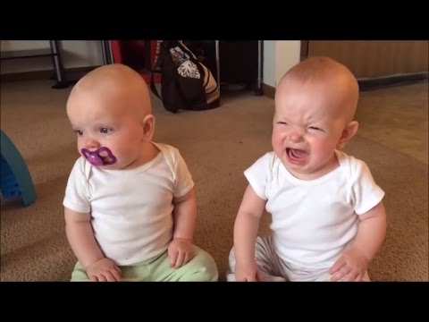 funny-baby-dancing-videos--funny-movements-2016