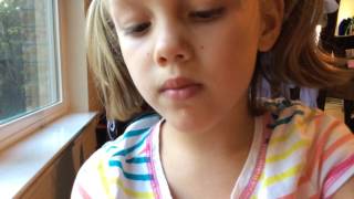 Stella Uses Scissors