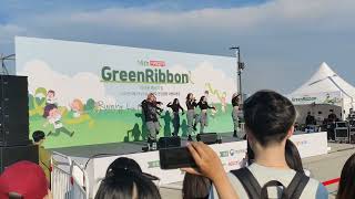 Dreamcatcher - Odd Eye (Fancam 20220925 - Green Ribbon Marathon Festival), Ohh the mics are on! Resimi