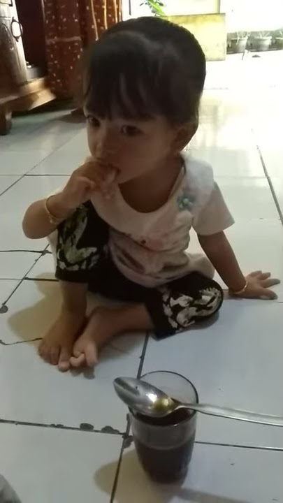 Singkong Goreng   Kopi Hitam Ngga ada Obattt emang 😂