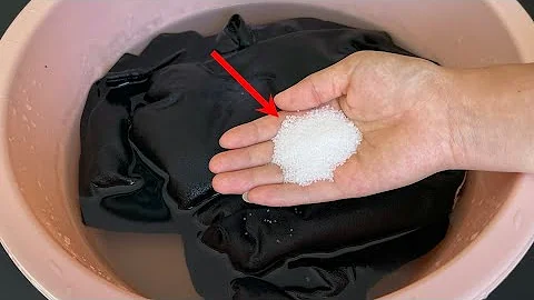 不管黑色衣服掉色多嚴重，水裡撒一把，簡單泡一泡，穿多久都不褪色，快試一試 ，How To Wash Dark Clothes To Reduce Fading， Life Hacks - 天天要聞