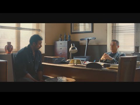 الخديوى فى محاولة لاقناع رئيس المباحث يساعدة فى براءة غزل اللى مالوش كبير