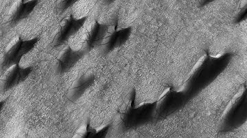 HiClip mini: Arkhangelsky Crater Dunes