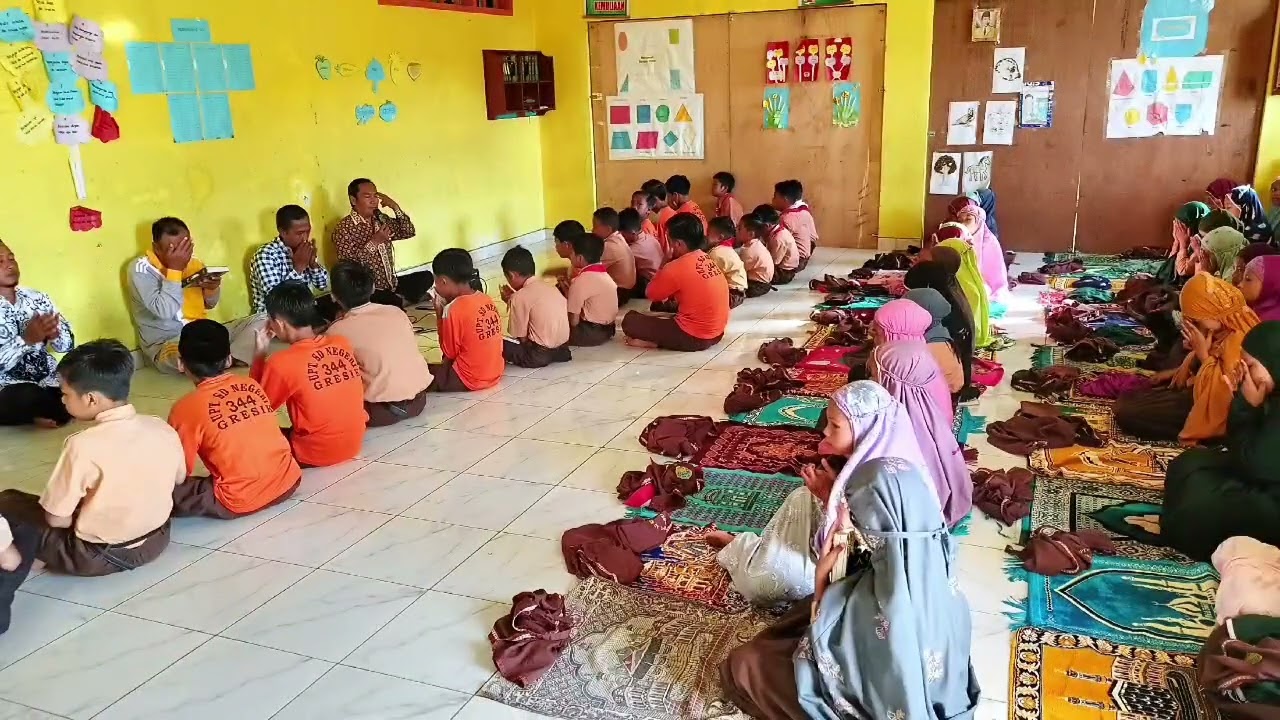Kegiatan setiap hari Jum'at di UPT SD Negeri 344 Gresik Tahun pelajaran 2024-2025
