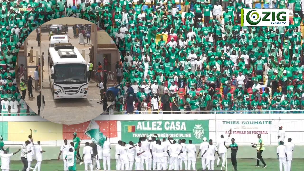 L'entrée spectaculaire des joueurs du Casa Sport au stade Lat Dior Diop