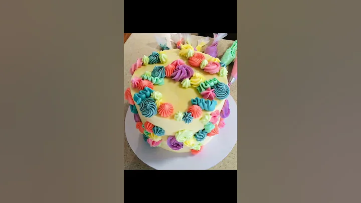 Decorate with me! Contemporary buttercream design ...