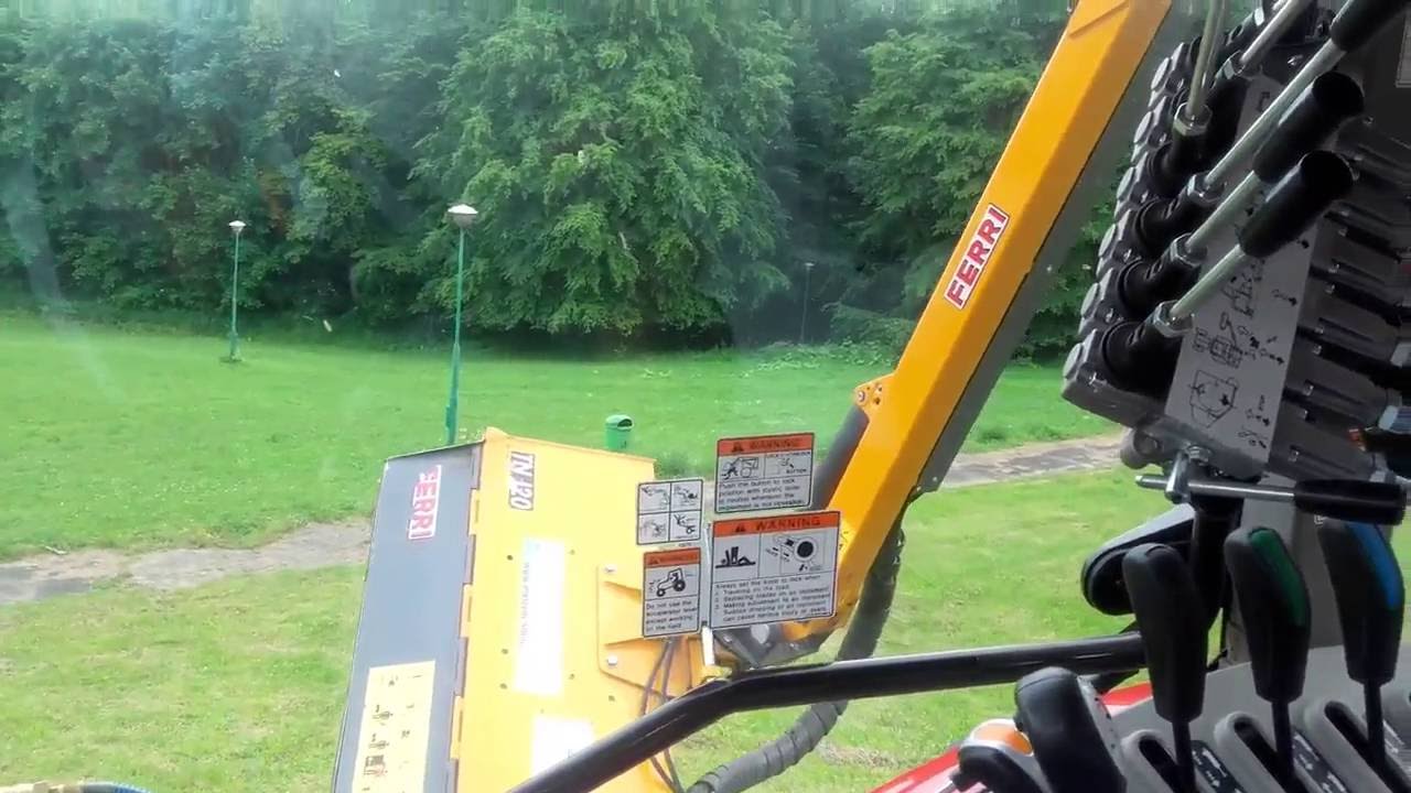 Ferri TXV60 widok z kabiny ciągnika TYM T1054