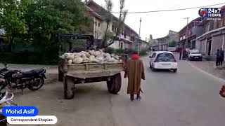 Police naka/ checking of traffic voilaters in shopian