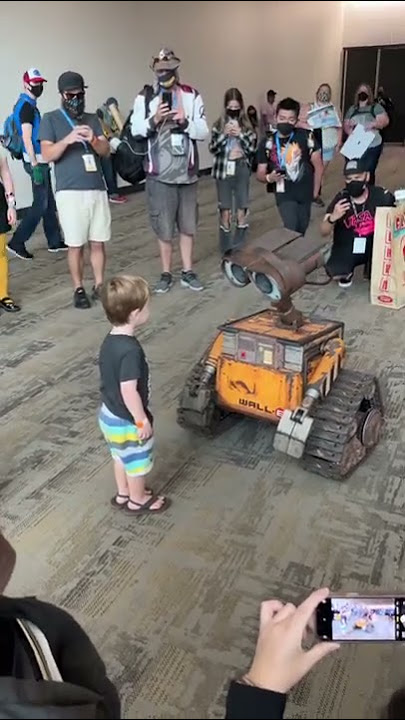 #walle #disney #droid  #pixar #sdcc #comiccon #sdcc #comiccon2022 #comicconcosplay #sandiego