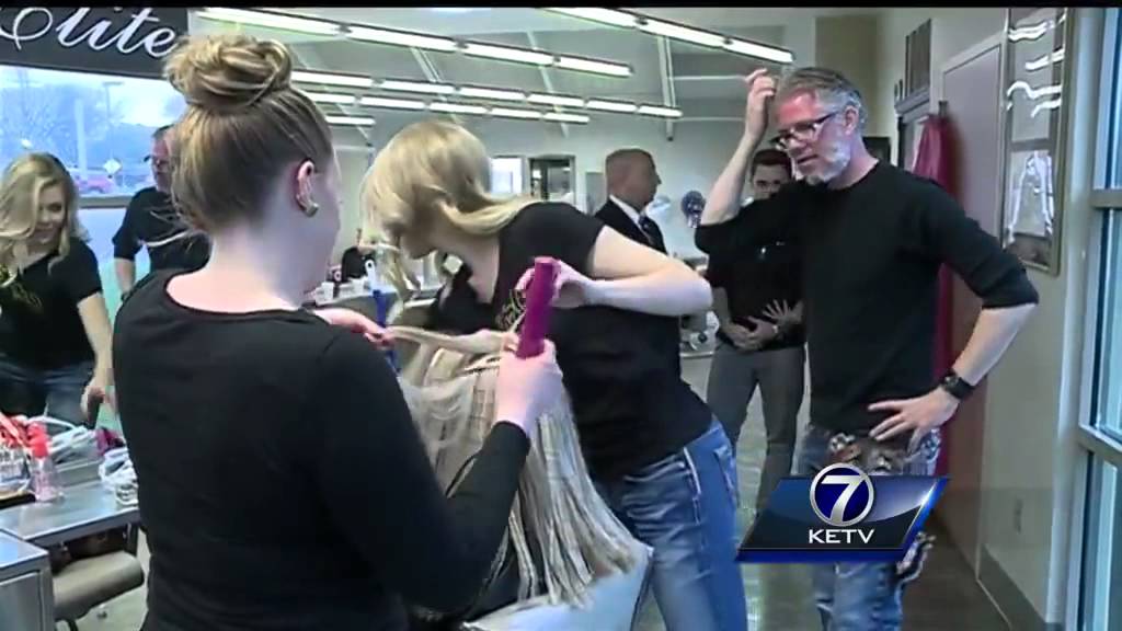 Omaha hair school embracing digital media